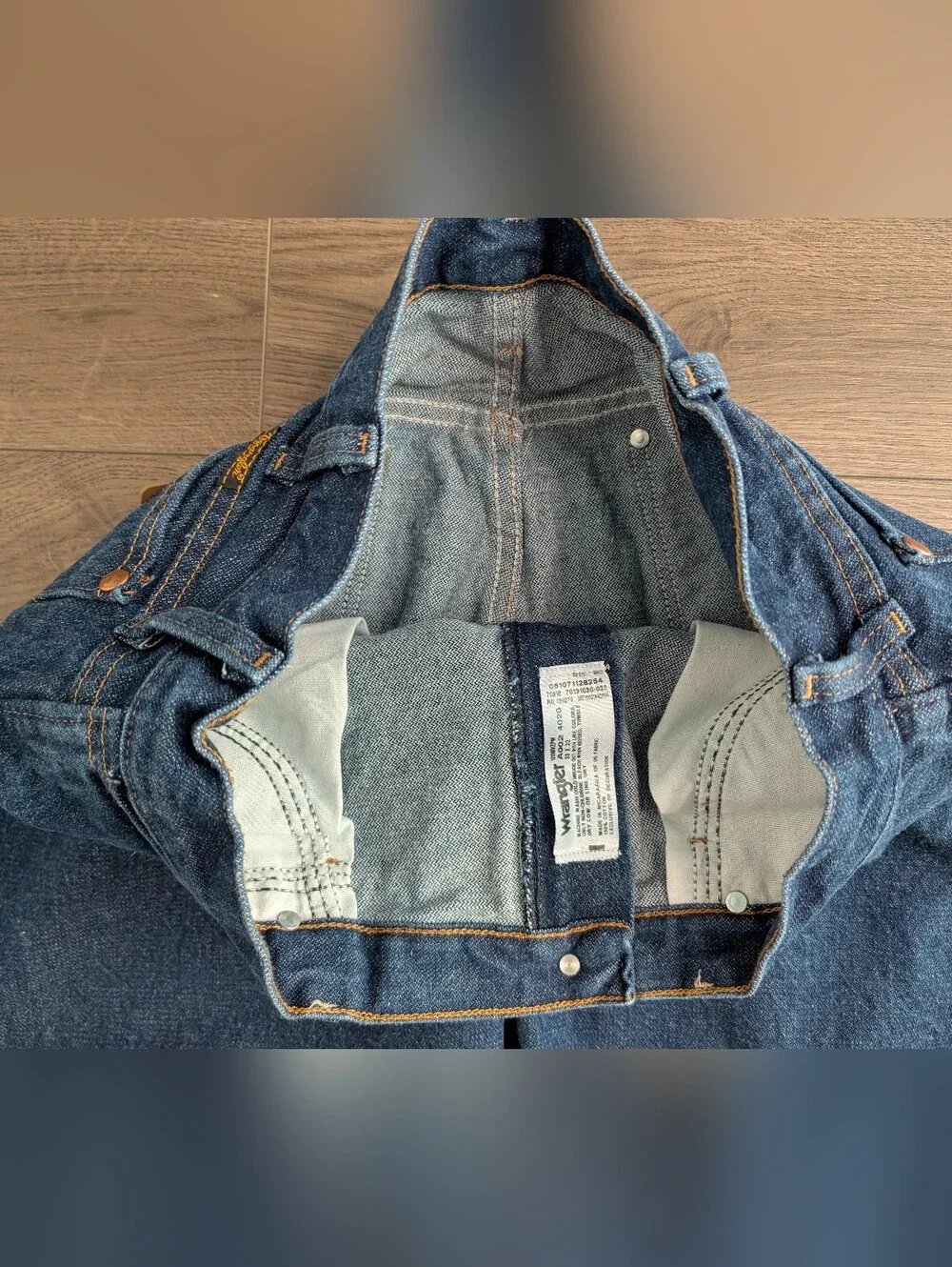 Men's 33 X 32 Wrangler Jeans